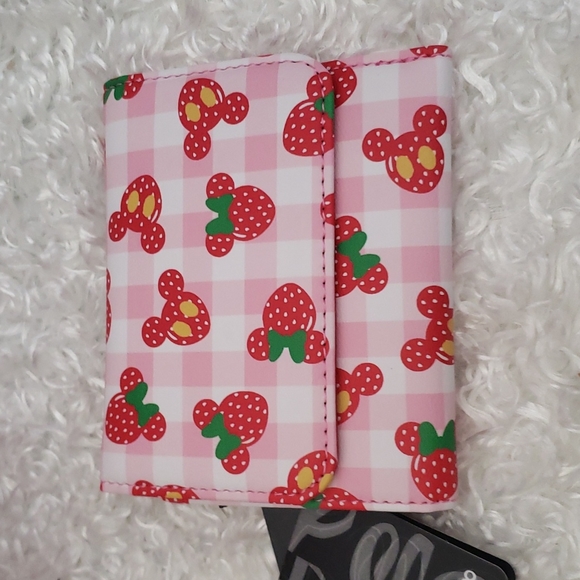 NWT Loungefly Minnie Ears Strawberry set - Picture 6 of 16
